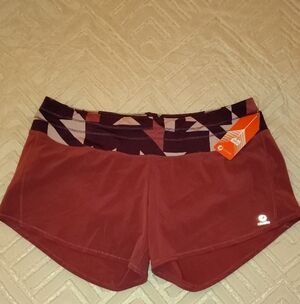 Oiselle Women's Maroon Athletic Shorts